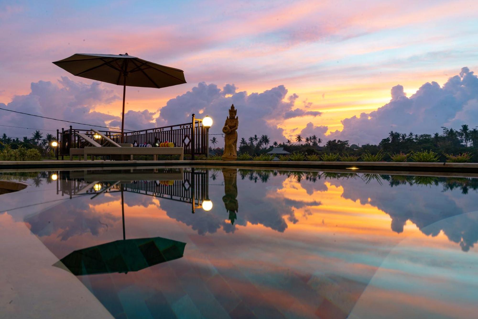 The Pyramid Ubud River Villas กีอันยาร์ ภายนอก รูปภาพ