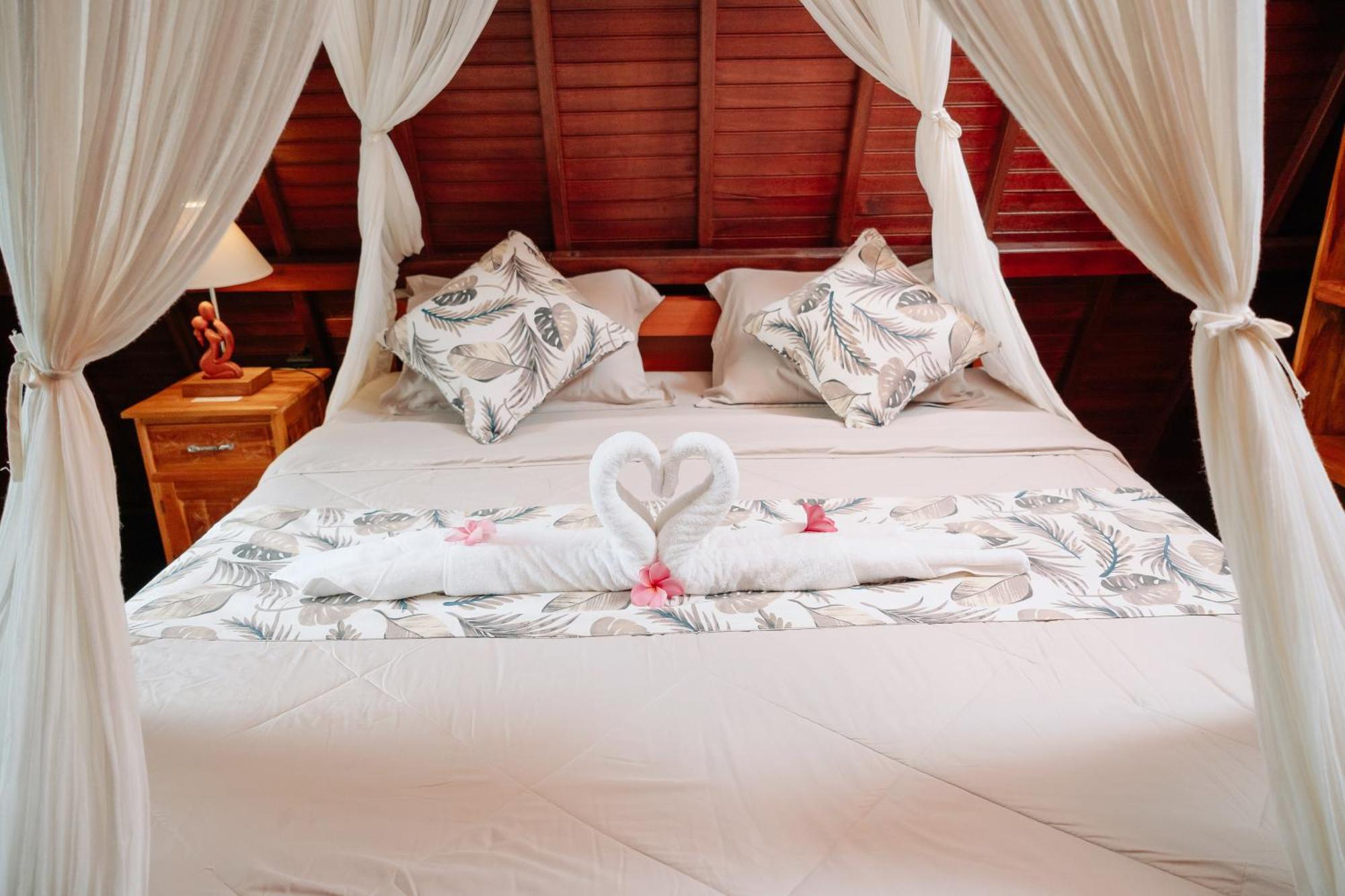 The Pyramid Ubud River Villas กีอันยาร์ ภายนอก รูปภาพ
