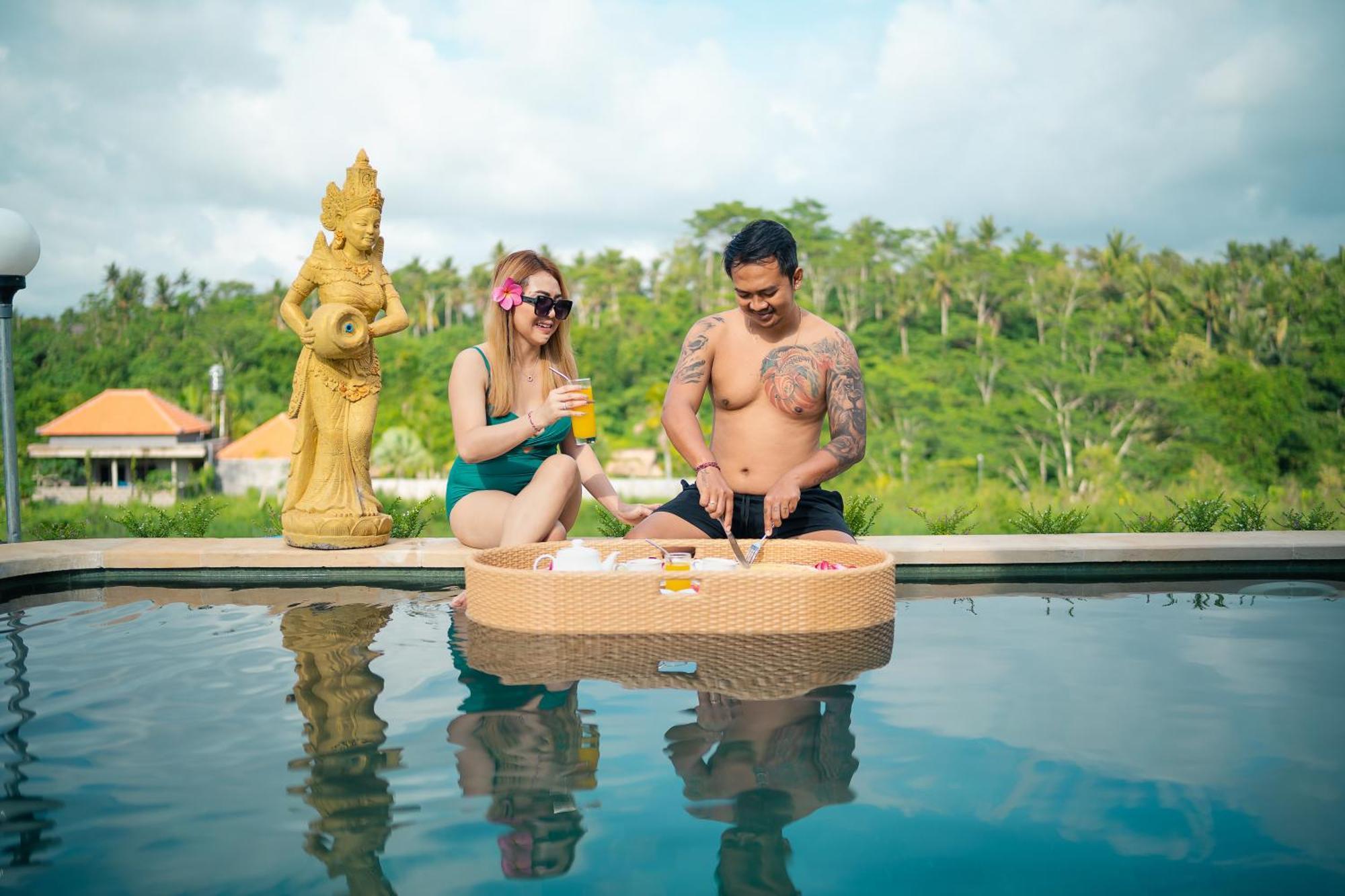 The Pyramid Ubud River Villas กีอันยาร์ ภายนอก รูปภาพ