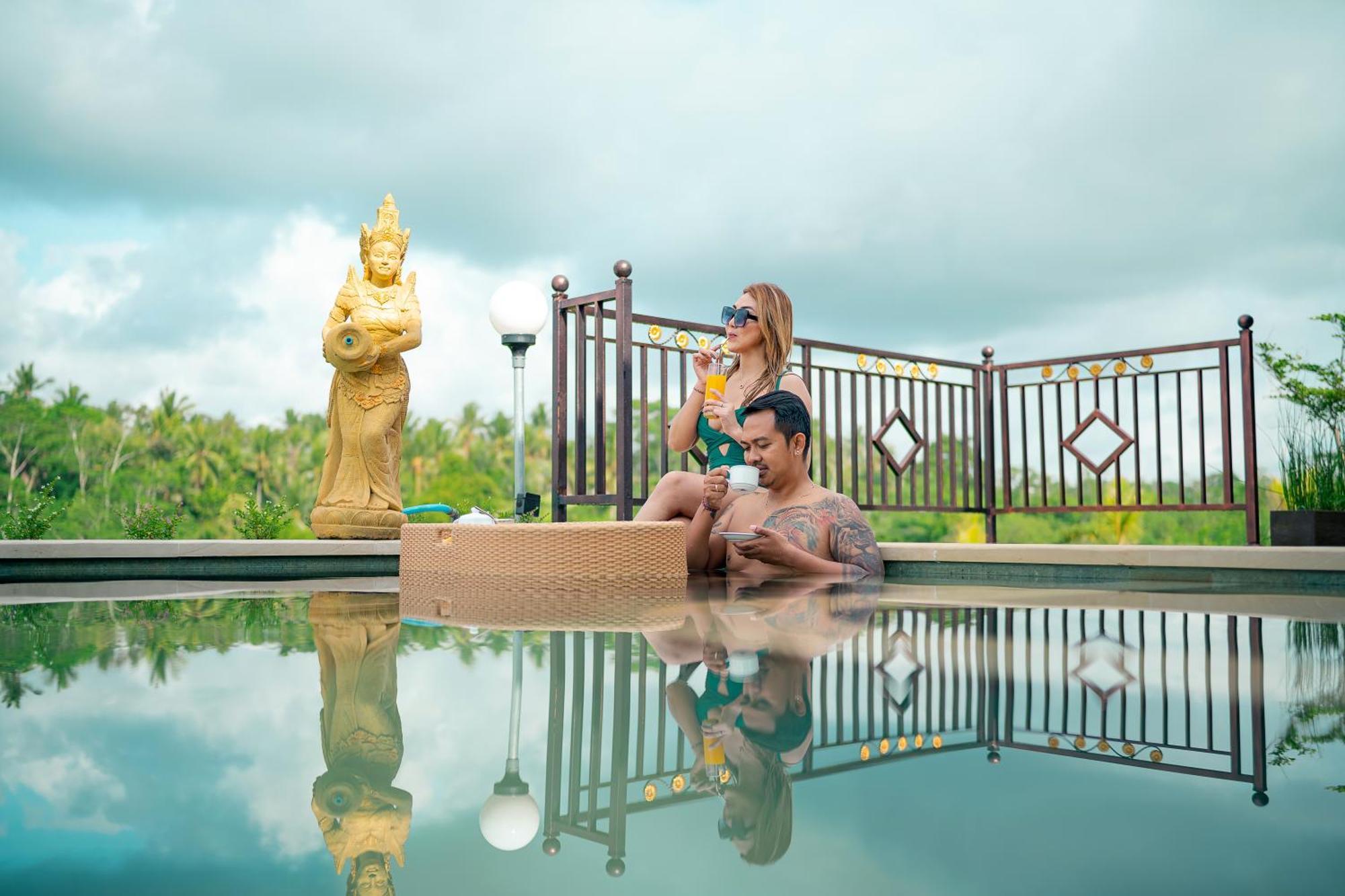 The Pyramid Ubud River Villas กีอันยาร์ ภายนอก รูปภาพ